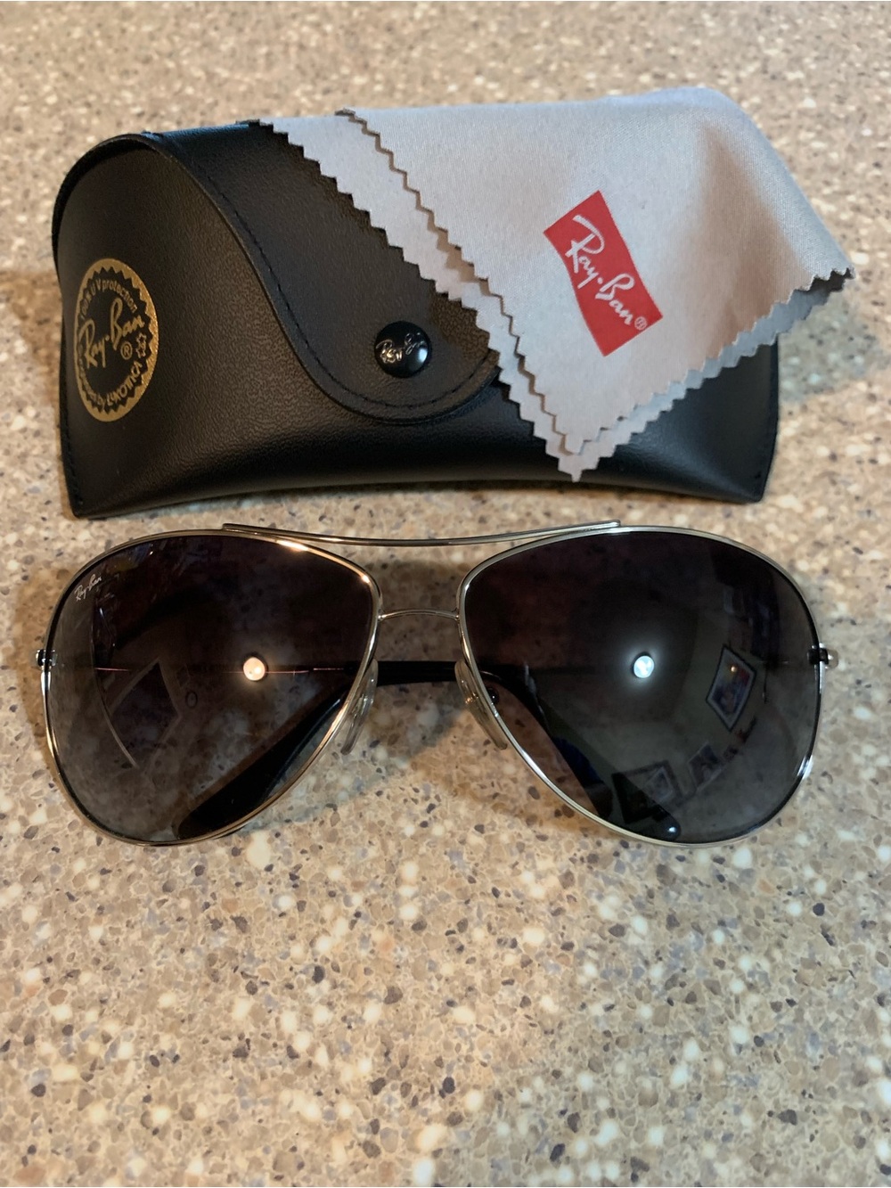 Ray-Ban Men’s Aviator Sunglasses - Silver Frame with Black Gradient Lenses